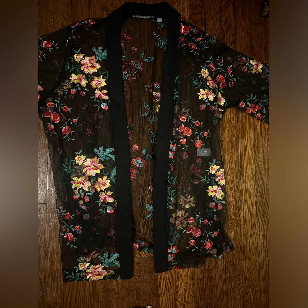 Valerie Stevens Black Floral Sheer Top, Size Large, EUC